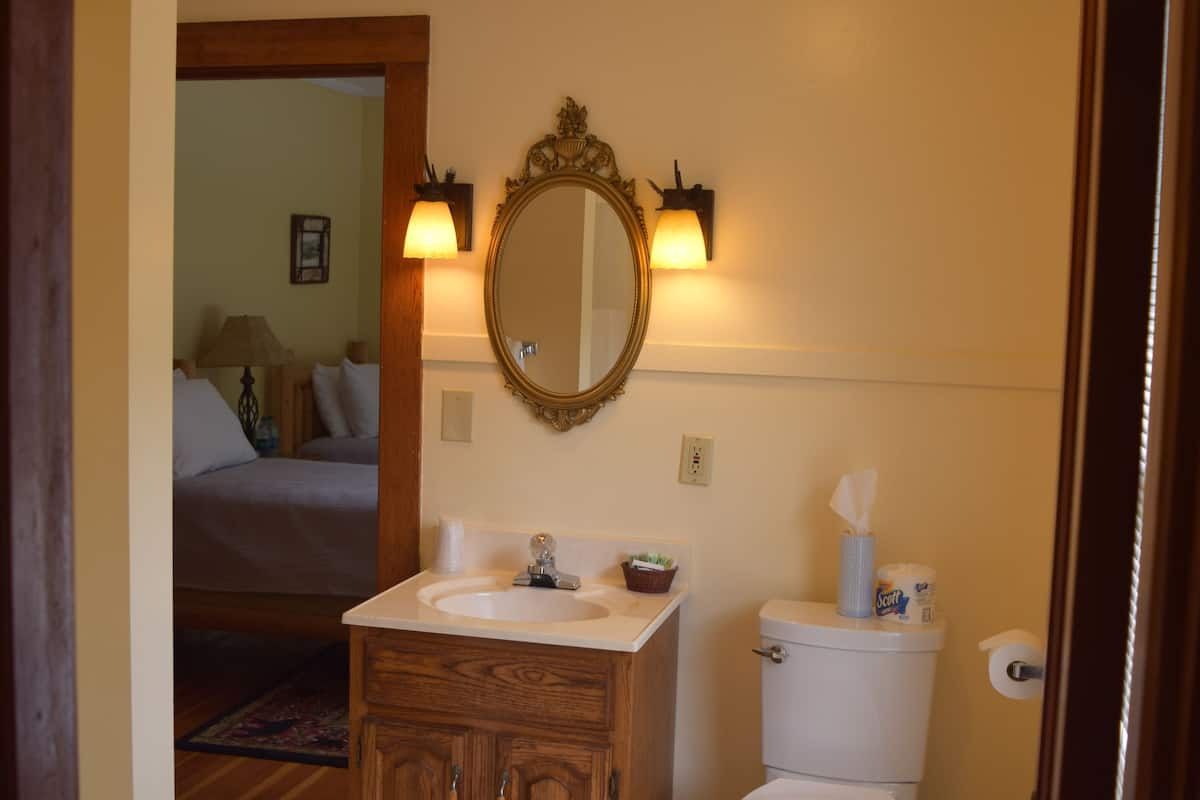 family quadruple room, 2 bedrooms | bathroom | free toiletries, hair dryer, towels