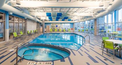 Holiday Inn Express & Suites Saskatoon East - University by IHG