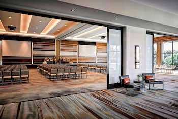 Meeting space at Marriott Irvine Spectrum
