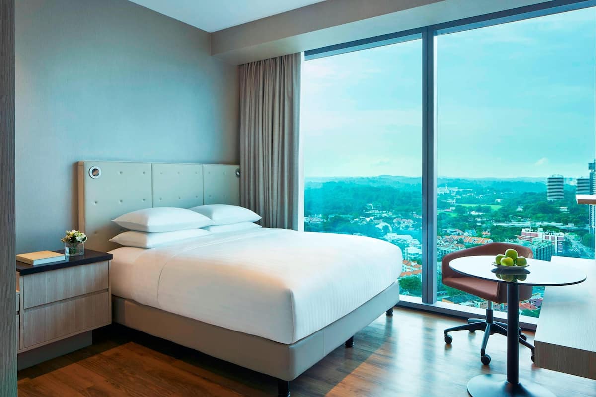 Room, 1 King Bed, Non Smoking (View) | 1 bedroom, down comforters, pillowtop beds, in-room safe
