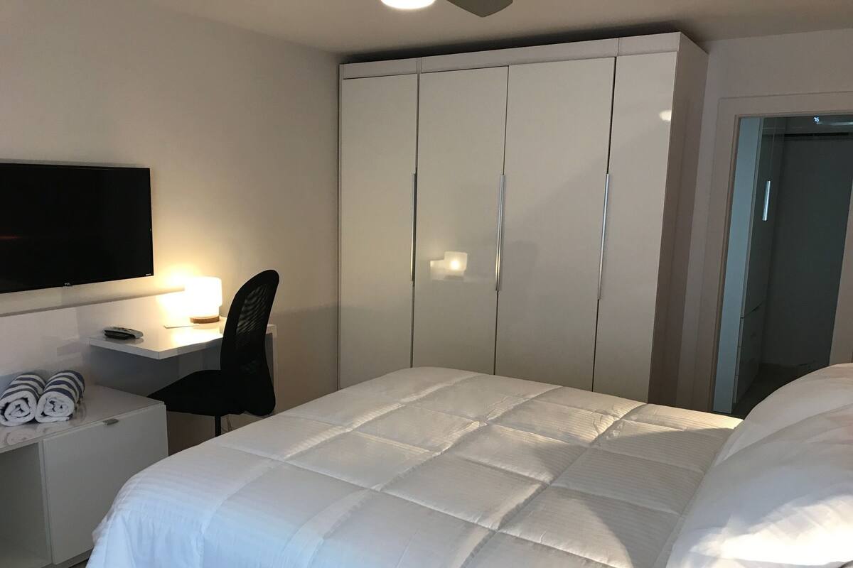 Desk, iron/ironing board, free WiFi