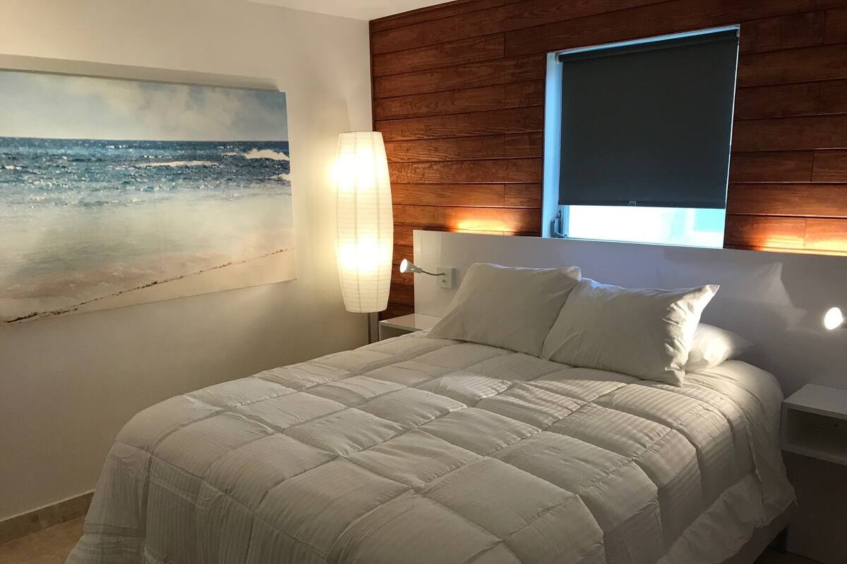 Desk, iron/ironing board, free WiFi