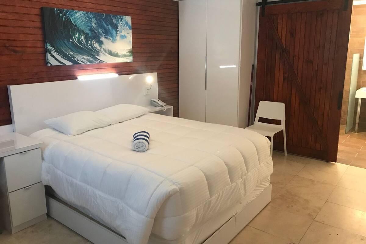 Desk, iron/ironing board, free WiFi