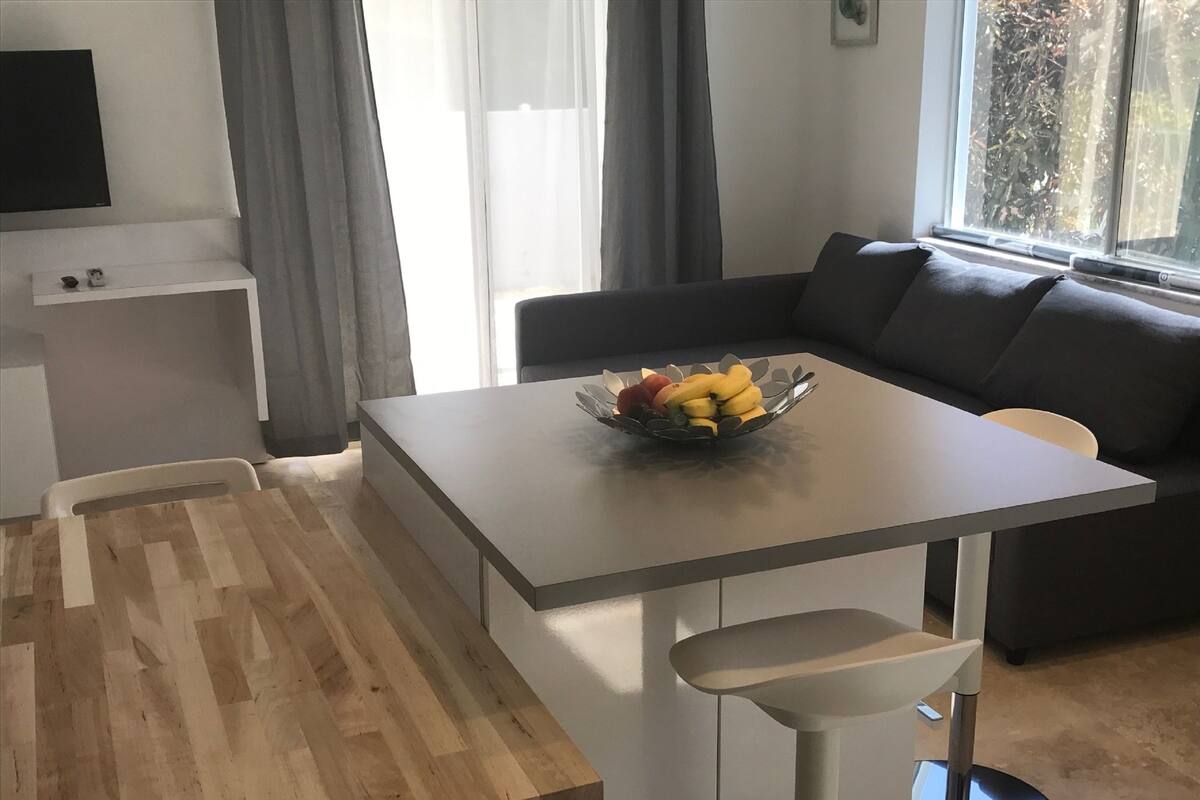 Desk, iron/ironing board, free WiFi