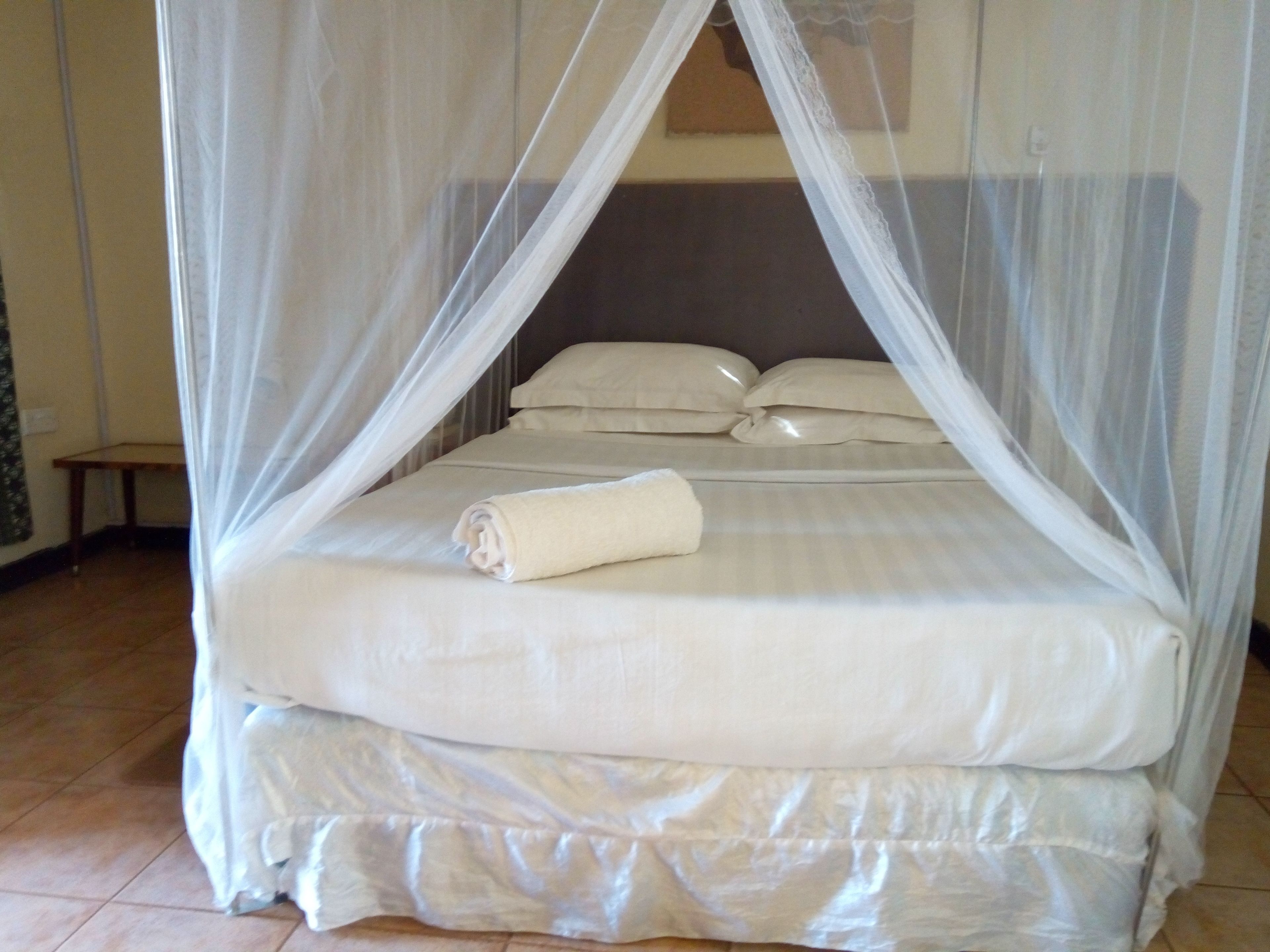 غرفة مزدوجة - منظر للحديقة | مكتب وأسرّة قابلة للطي وواي فاي مجانًا