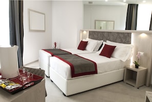 Standard Double or Twin Room | Minibar, in-room safe, desk, soundproofing - Merulana Holidays (Rome)