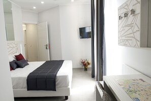 Habitació doble o amb dos llits individuals estàndard | Minibar, caixa forta a l'habitació i escriptori 