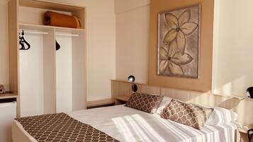 Minibar, blackout drapes, soundproofing, free WiFi