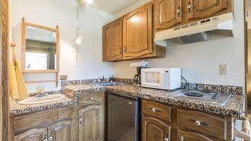 Townhouse, 4 kamar tidur | Dapur pribadi | Lemari es besar, microwave, oven, dan kompor