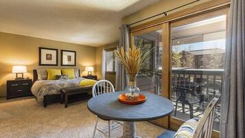 Townhome, 4 Bedrooms | 4 bedrooms, desk, laptop workspace, iron/ironing board