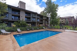 Appart'hôtel, 3 chambres | Piscine | Piscine extérieure