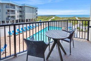 Condo, 3 Bedrooms | Property grounds