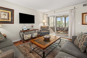Apartamento, 3 habitaciones | Zona de estar