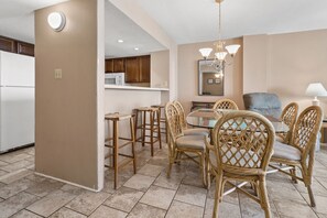 Condo, 3 Bedrooms | Dining