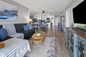 Appart'hôtel, 2 chambres | Coin séjour