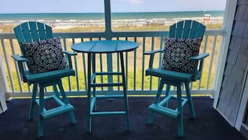 Condo, 3 Bedrooms | Property grounds