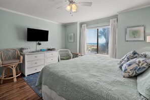 Condo, 3 Bedrooms