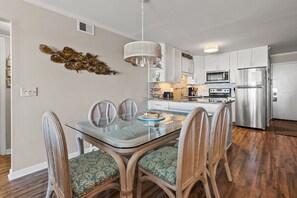Condo, 3 Bedrooms | Dining