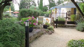 Enceinte de lâhĂ©bergement