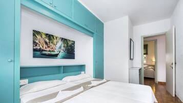 2 bedrooms, in-room safe, soundproofing, iron/ironing board