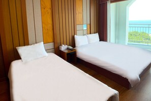 家庭客房, 海景 | 遮光布/窗簾、免費無線上網