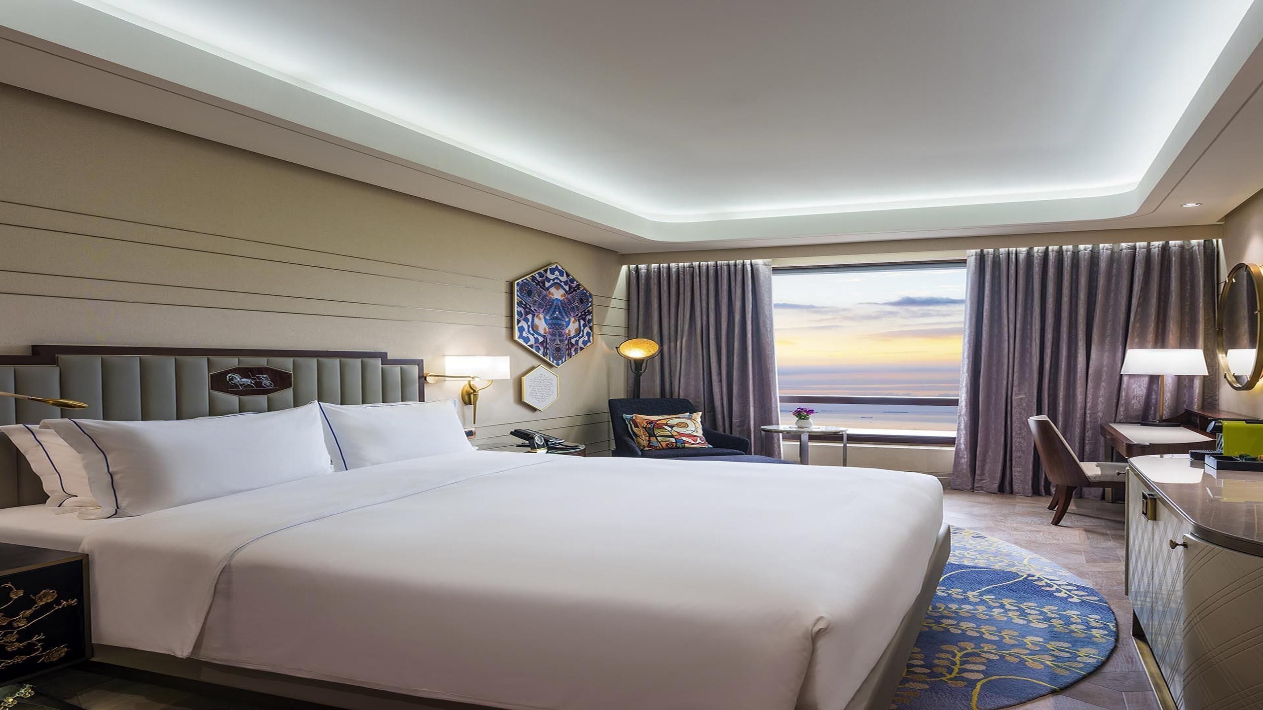 1 bedroom, premium bedding, down comforters, minibar