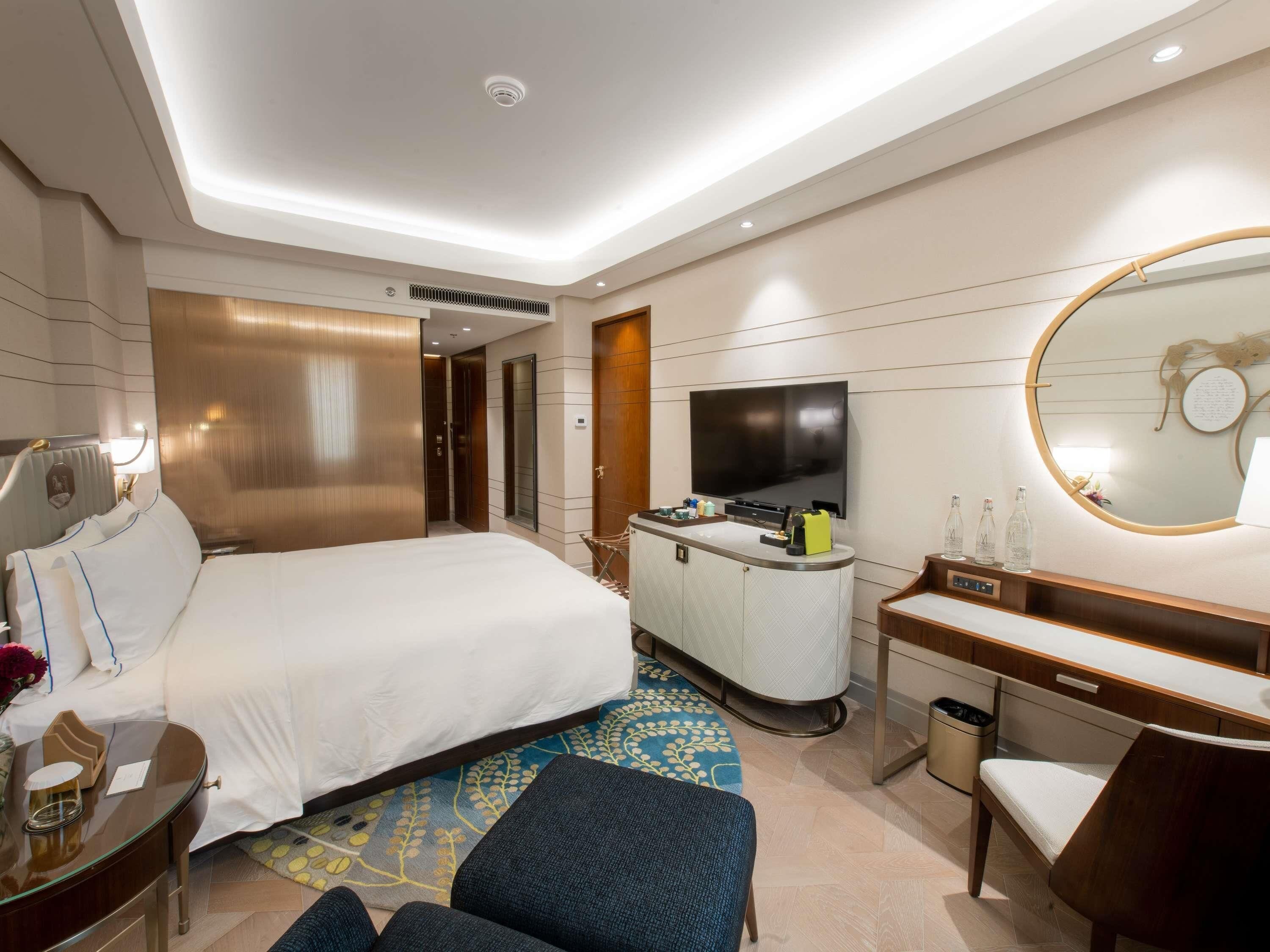 Habitació executiva, 1 llit de matrimoni gran | 1 dormitori, roba de llit d'alta qualitat, cobrellits i minibar 