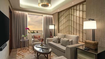 Executive Suite, 1 King Bed, Club lounge access, Bay View | 1 bedroom, premium bedding, down duvets, minibar