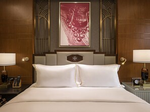 Phòng Suite Executive, 1 giường cỡ king, quyền sử dụng Club Lounge, quang cảnh vịnh | 1 phòng ngủ, bộ đồ giường cao cấp, chăn bông, minibar 