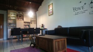 บริเวณนั่งเล่นที่ล็อบบี้