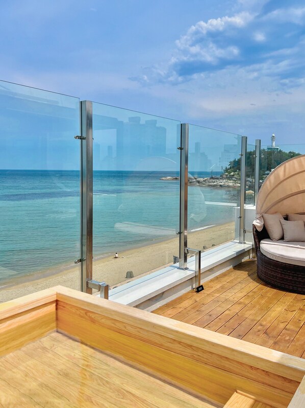 Luxury Penthouse | View from room - Mr. Slow (Sokcho)