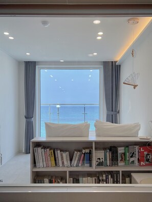 View from room - Mr. Slow (Sokcho)