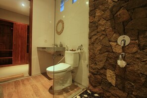 Suihku, ilmaiset hygieniatuotteet