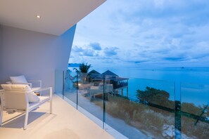 فيلا - ٣ غرف نوم | شرفة