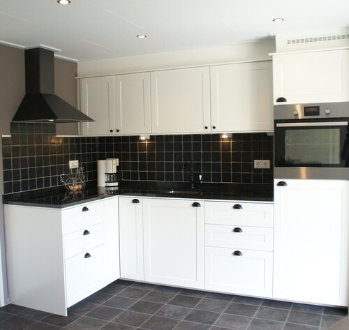 Apartment De Graanzolder 5 stars Detached, farm, holiday house, sea