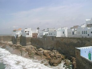 Exterior - A Luminous and Spacious Medina House with a Rooftop Chillout Terrace  (Asilah)