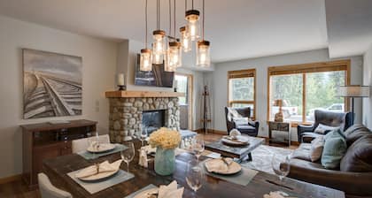 Stunning Mountain Retreat in Rundle Cliffs Lodge - Spring Creek Mountain Village