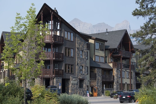 Stunning Mountain Retreat in Rundle Cliffs Lodge - Spring Creek Mountain Village