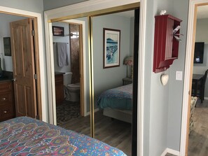 1 chambre, fer et planche à repasser, Wi-Fi, draps fournis