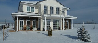 Newly built Villa Tuscany near Rothenburg ob der Tauber