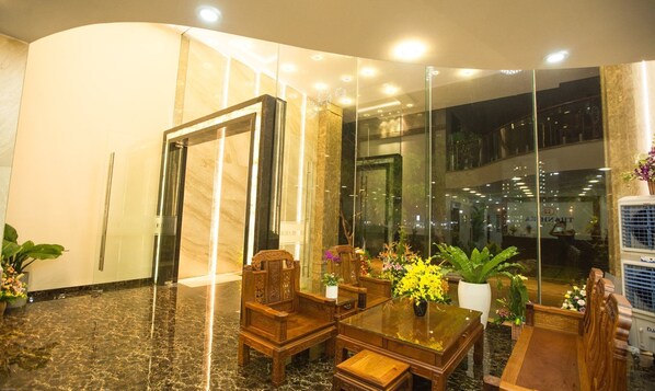 로비 좌석 공간