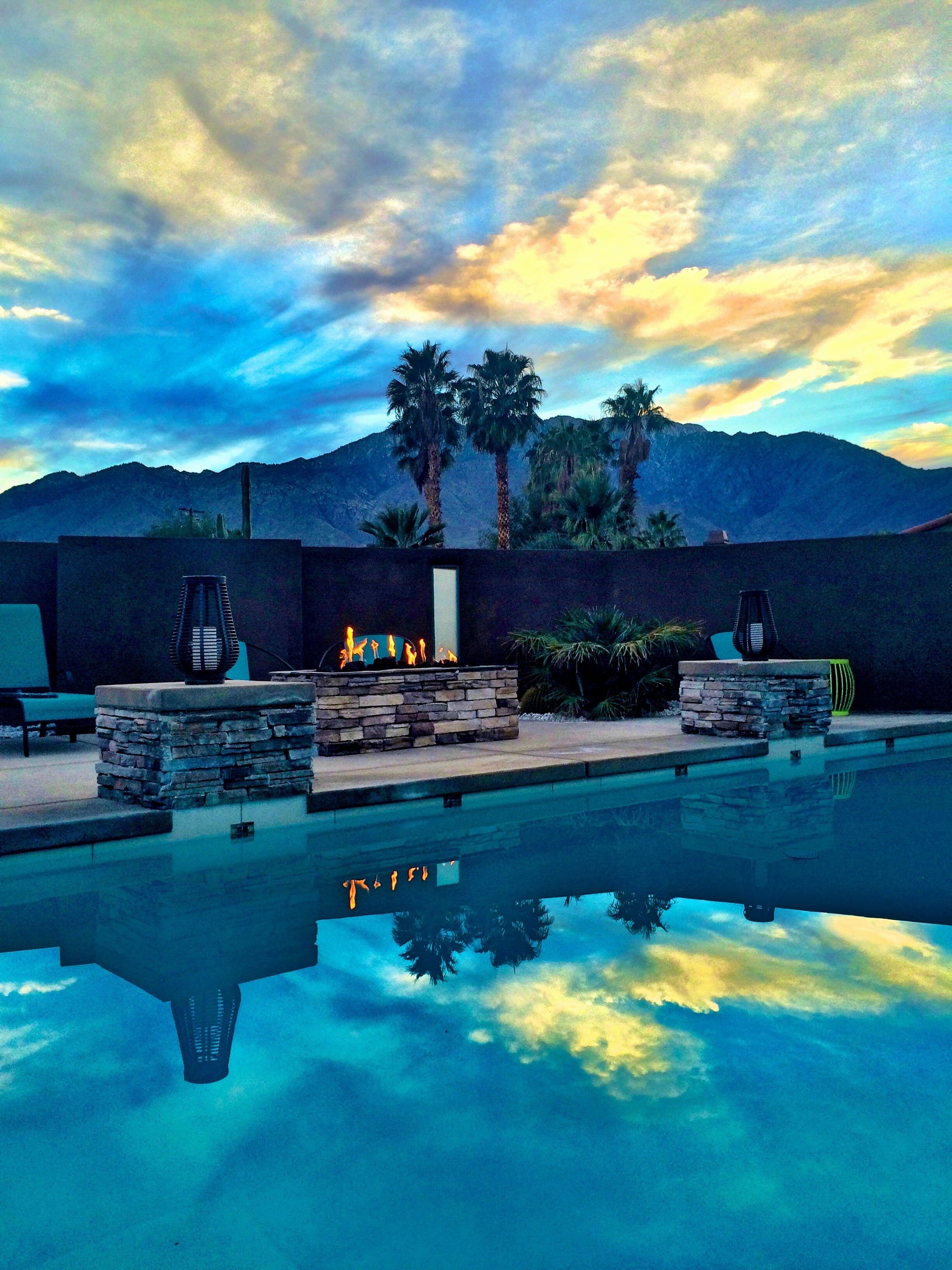 حمّام سباحة خارجي، حمّام سباحة مُدفَّأ