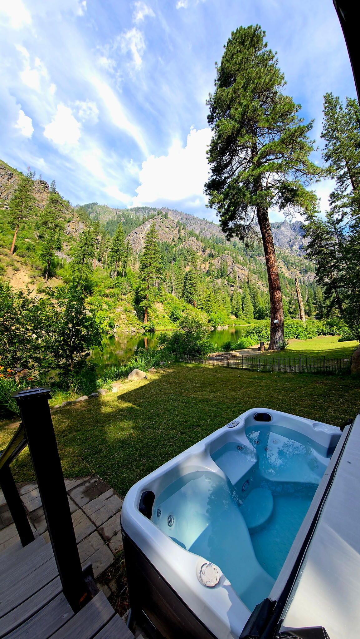 Bain à remous extérieur