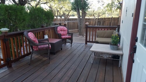 Tule viikonloppuun tai jäädä kuukauden ajan! Cozy ja Secluded Hideaway. 