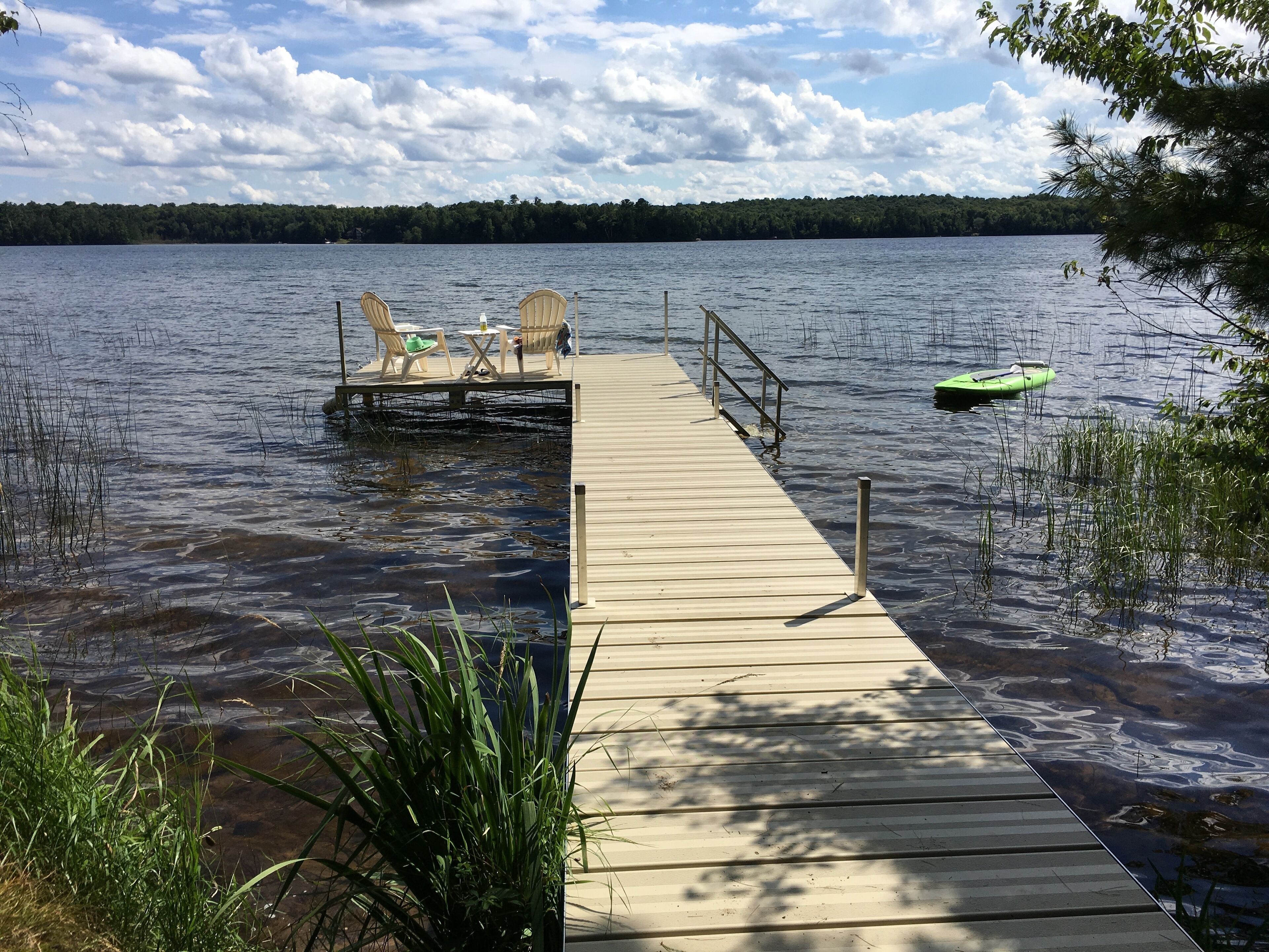 Wonderful log cabin on quiet, sandy-bottom Franklin Lake