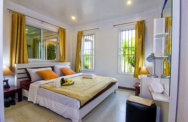 1 bedroom, in-room safe, desk, iron/ironing board - Volta 1 (Choeng Thale)