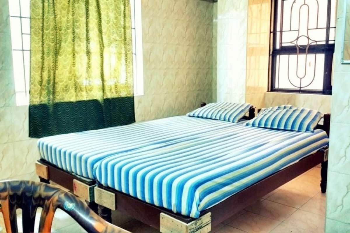 مكتب وأسرّة قابلة للطي وواي فاي مجانًا