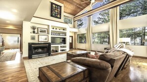 Smart TV, fireplace, ping pong, books