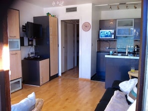 Smart TV, DVD player
