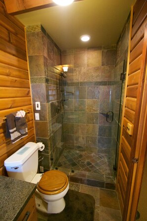 Traditional House, 4 Bedrooms, Mountain View, Mountainside | Bathroom - Uinta by Mount Majestic (Brighton)